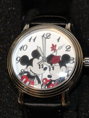 Disney Mickey & Minnie by ewatchfactory W002335 NEW IN BOX